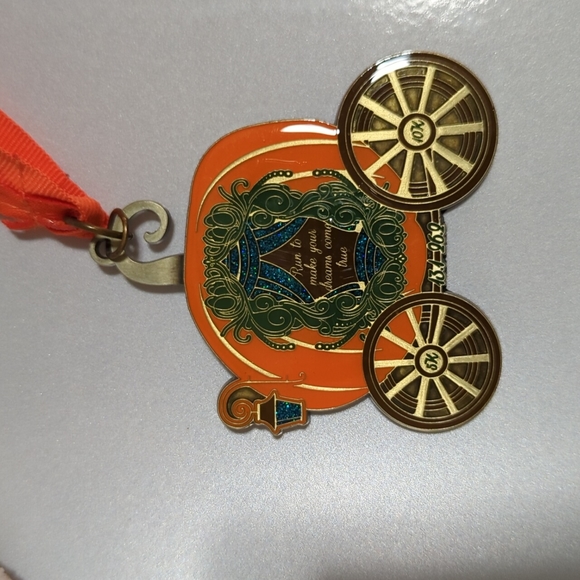 Run to Make Your Dreams Come True Virtual Race Medal - Picture 2 of 2